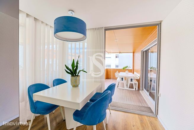 T3 c/ NOVO, Mobilado, c/ Terraço, Churrasqueira e Duas Garagens – Cent-26