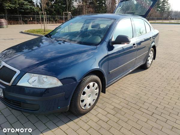 Skoda Octavia 1.6 Tour - 16