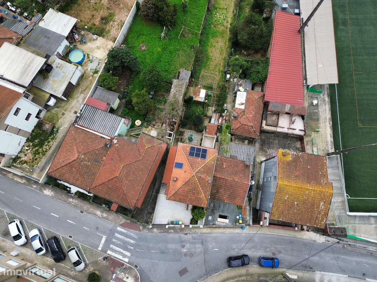 Moradia T3 em Ermesinde com Grande Quintal e Excelente Potencial de In-24