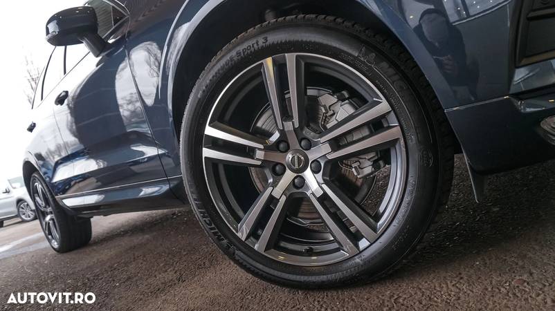 Volvo XC 60 B5 D AWD Geartronic Momentum - 32