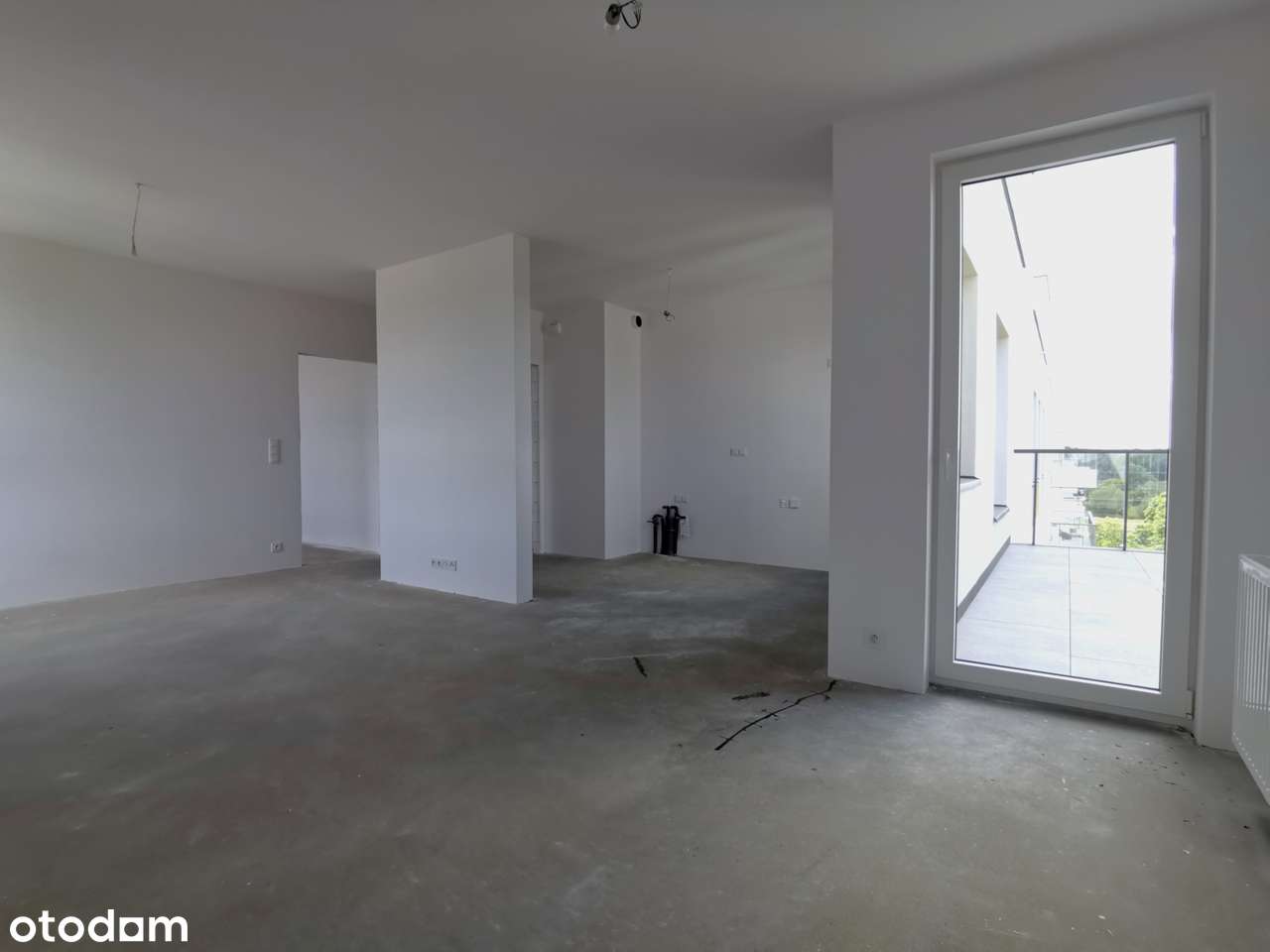 3-pokojowe mieszkanie z tarasem - garaż w cenie!-1