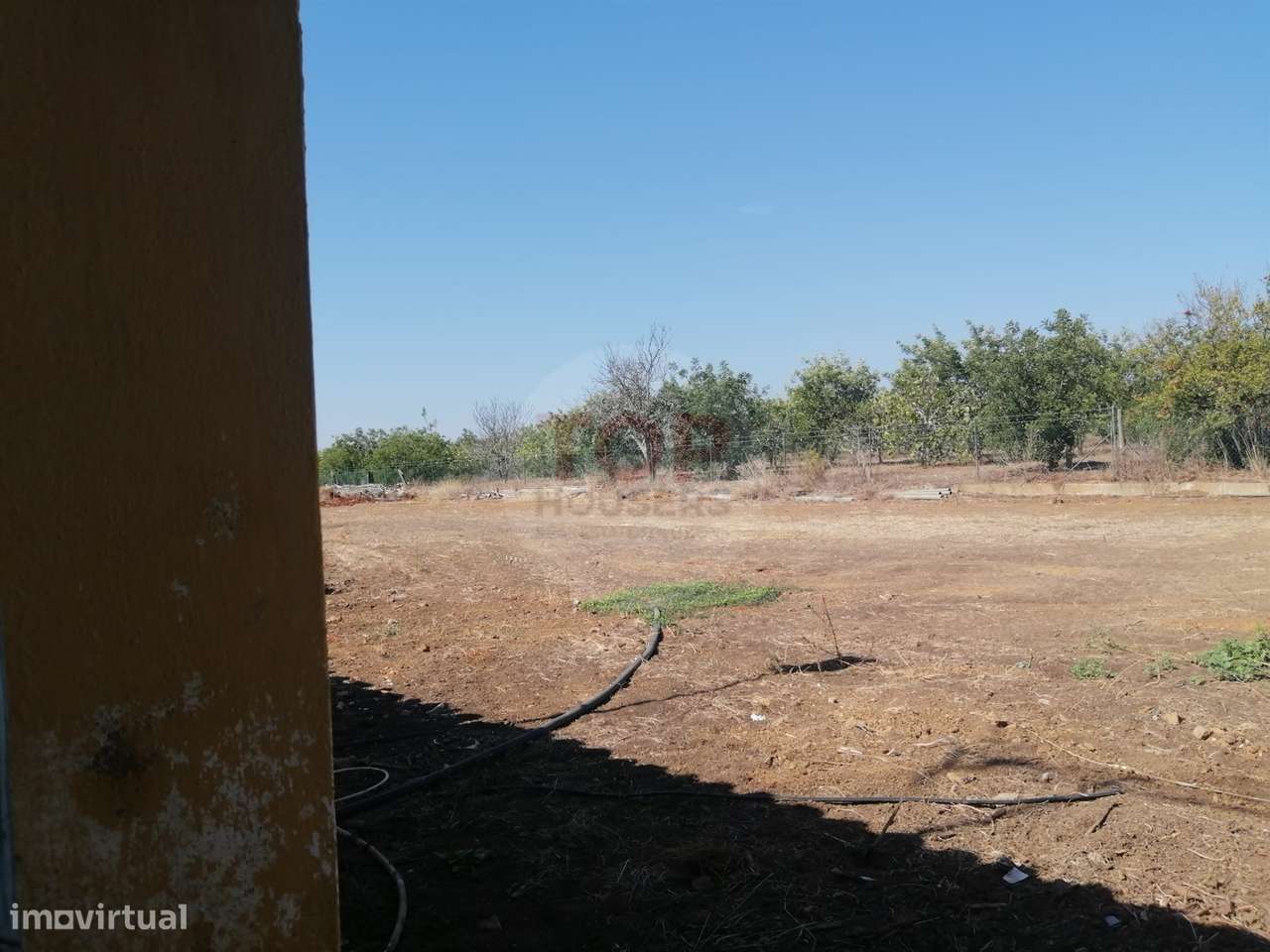 Moradia T4 com várias divisões - Grande imagem: 5/8