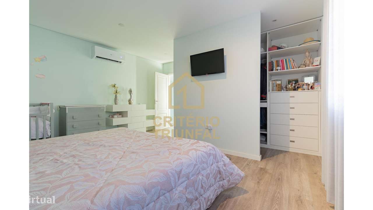 Moradia T3 com Habitação T2 Independente-21