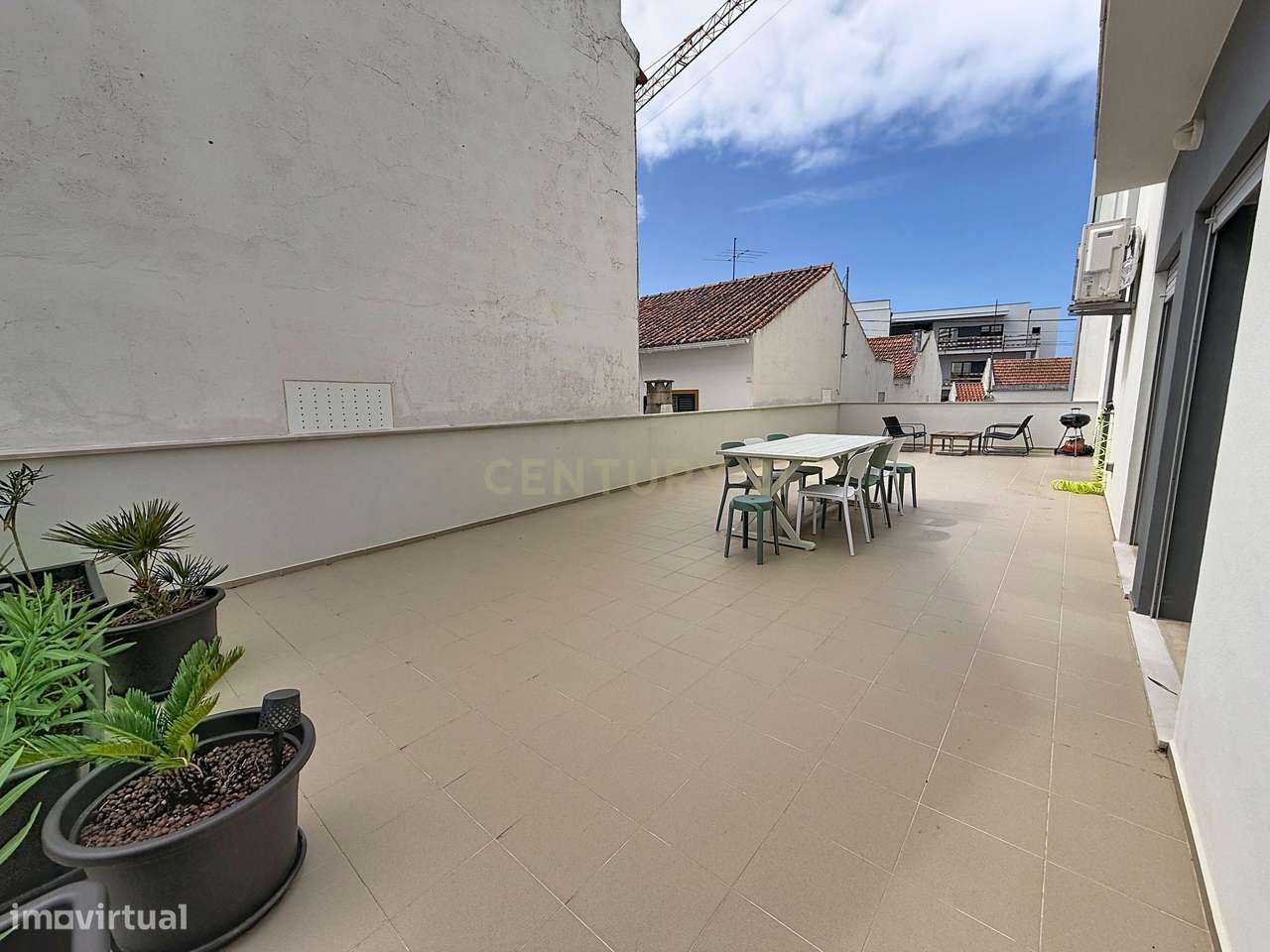Apartamento T2 em Nazaré, Leiria - Oportunidade Única!-45