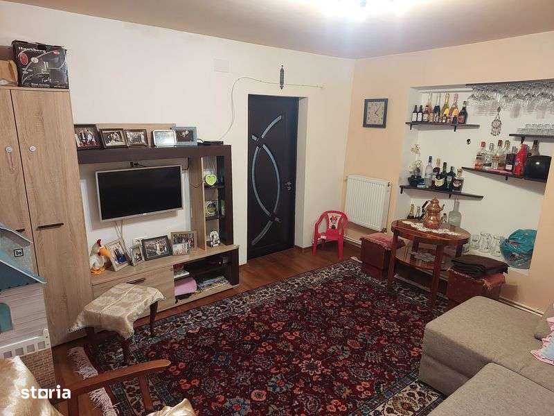 Casa de vanzare 200mp ,10 M deschidere - Imagine principală: 5/8