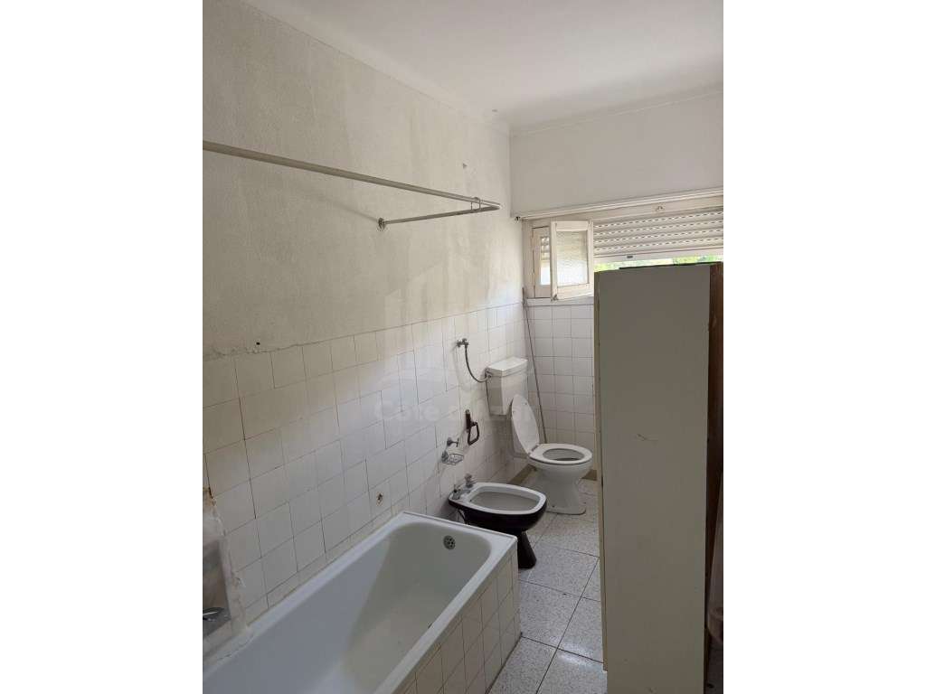 Apartamento T2 no Centro de Sesimbra-10