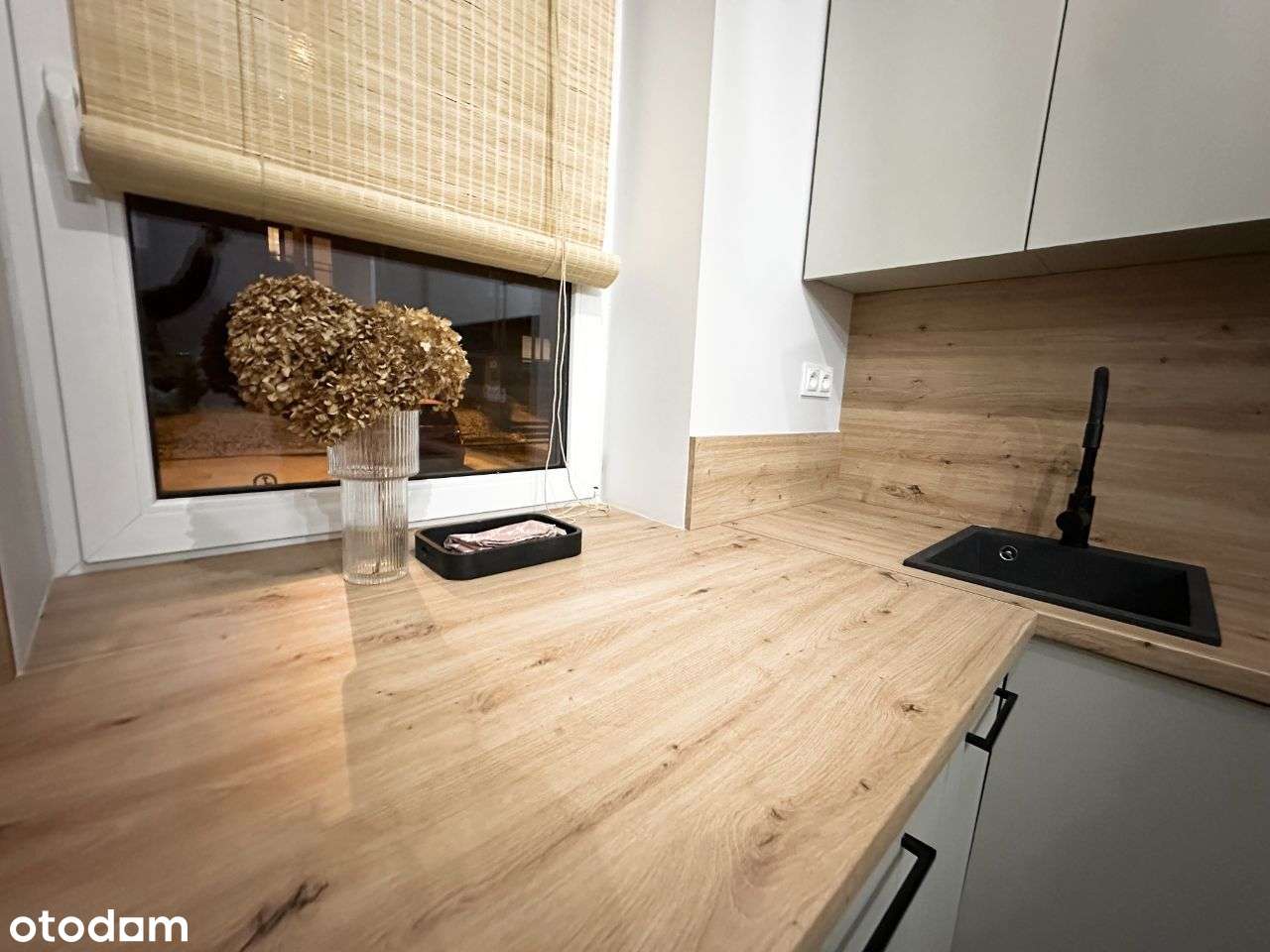 Nowoczesna kawalerka z sypialnią po remoncie-12