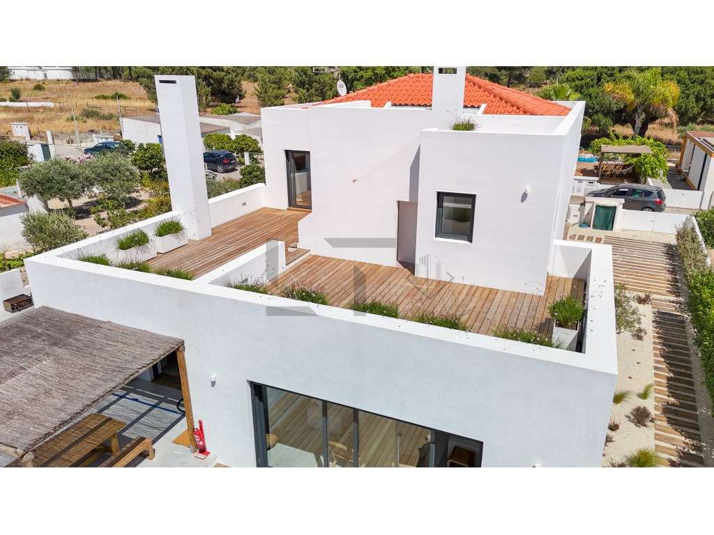 Moradia de Luxo com Piscina para Venda na Comporta-15