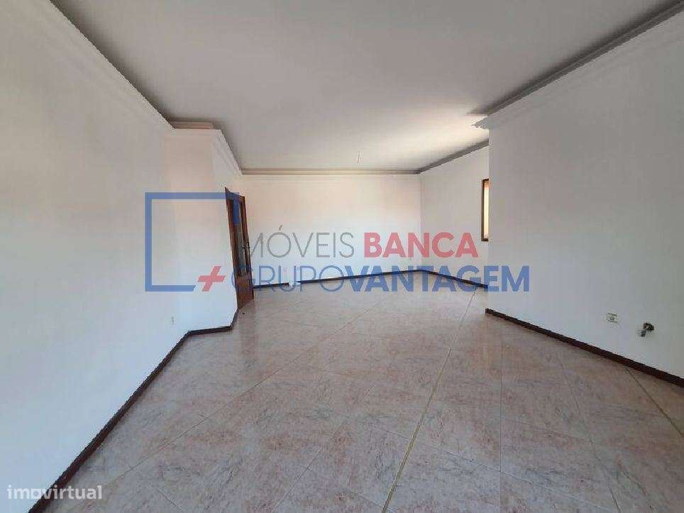 APARTAMENTO T3 C/VARANDA - RIO TINTO, GONDOMAR - Grande imagem: 2/13