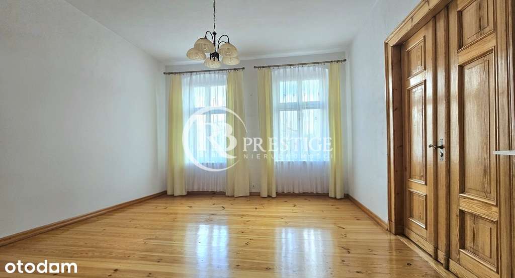 Mieszkanie z potencjałem i widokiem na Plac Zgody-1