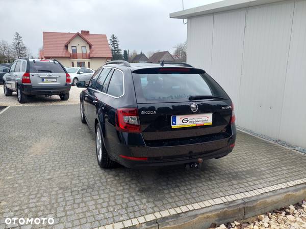 Skoda Octavia 1.8 TSI Style DSG - 6