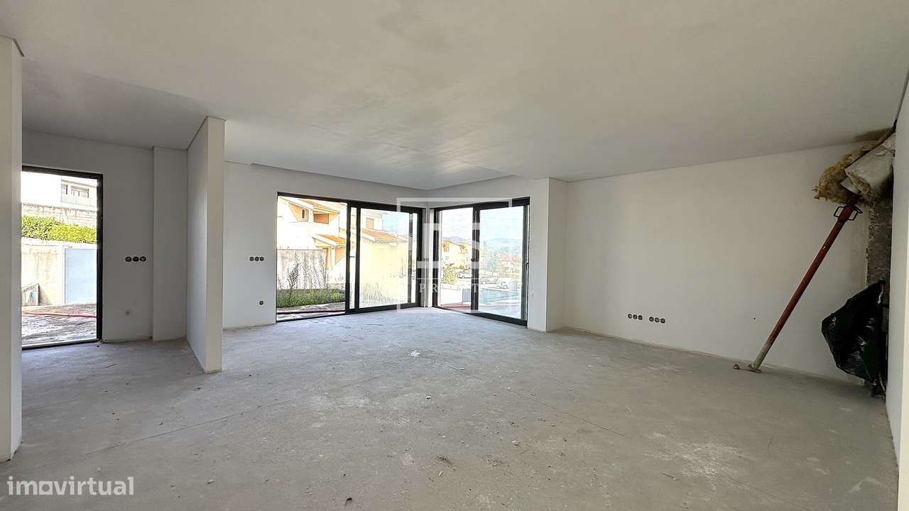 Moradia T3 isolada com vista rio em Amarante.-4