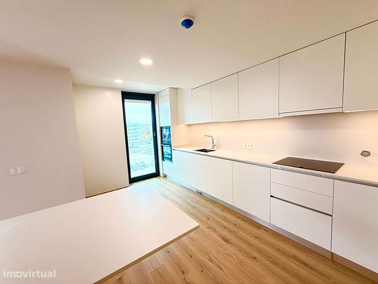Apartamento T2 de Luxo na Zona Premium de Aveiro - Grande imagem: 4/10