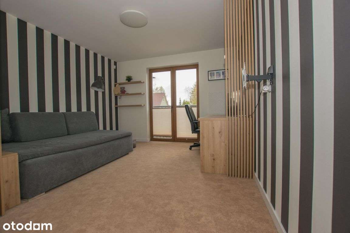 Piękny, wyposażony dom z ogrodem i garażem.-9