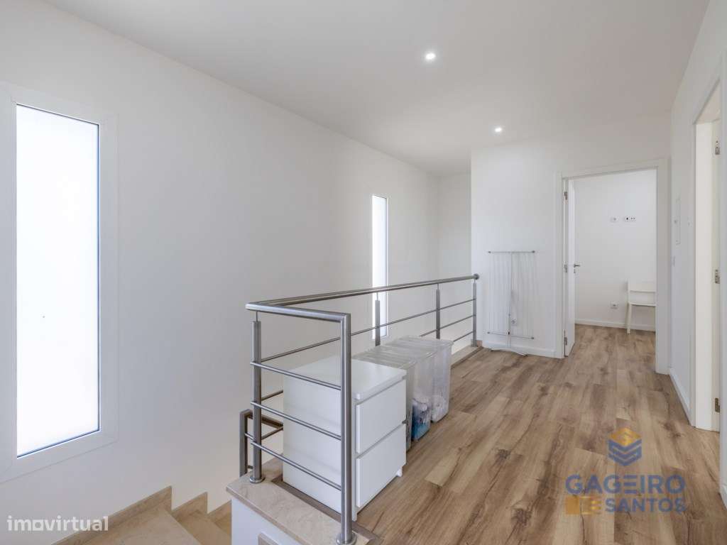 Moradia T4 - Moderna, Inteligente e Eficiente-32