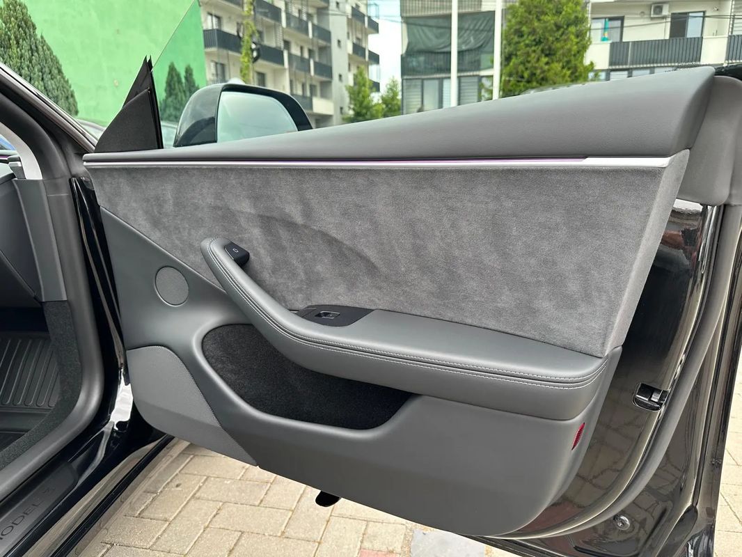 Tesla Model 3 Langstreckenbatterie Allradantrieb Dual Motor - 25