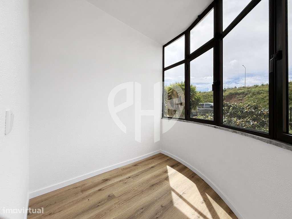 Apartamento T2 // Renovado - Santana / Sesimbra-11