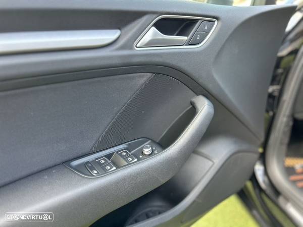 Audi A3 Sportback 1.6 TDI (clean diesel) Ambiente - 30