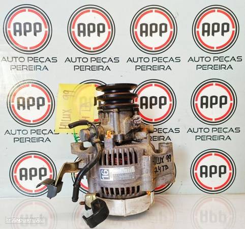 Alternador Toyota Hilux 2.4 TD de 1999. - 1