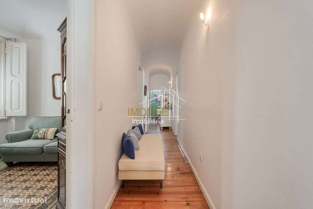 Excelente Moradia com dois pisos no centro do Vimieiro-8