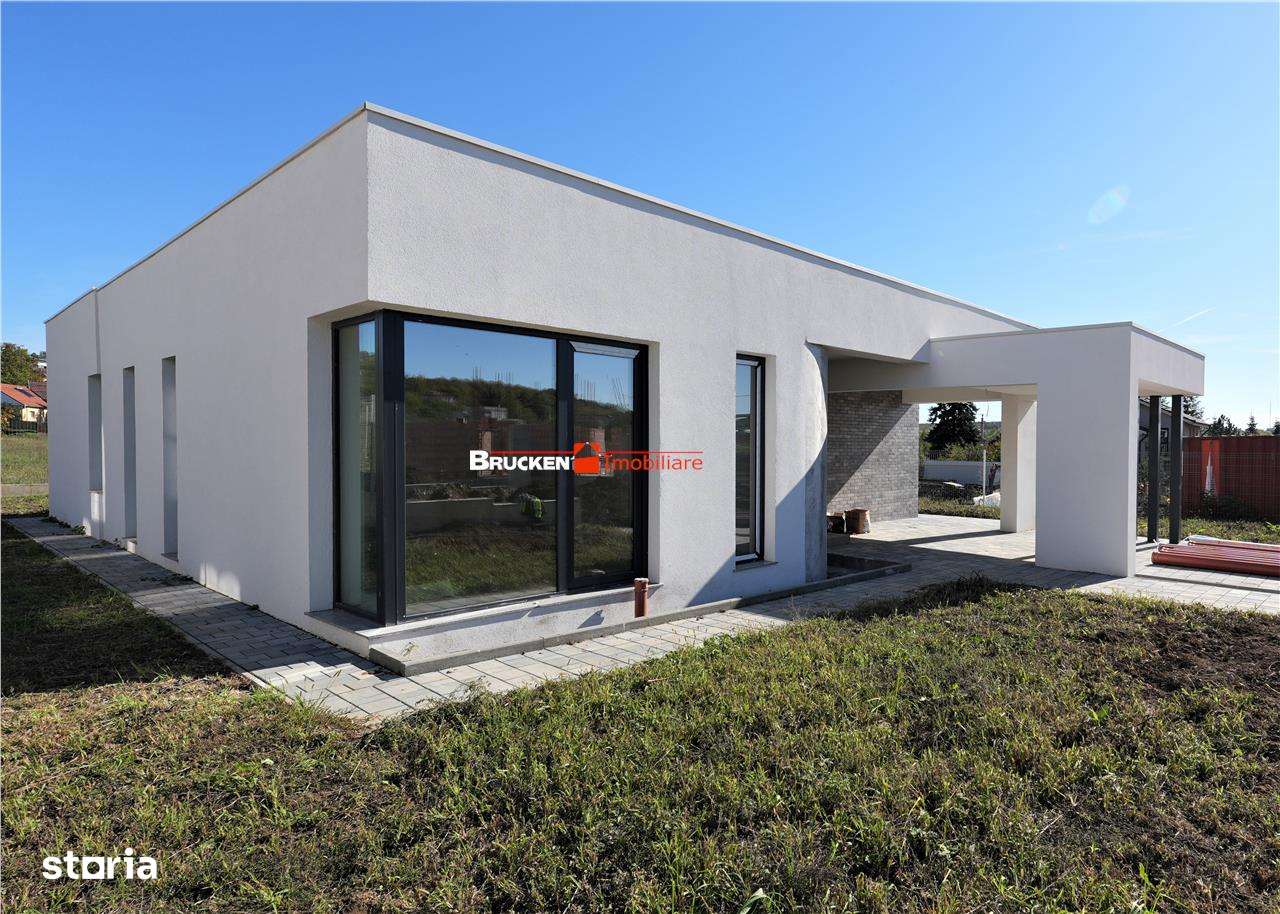 RESEDINTA CU TENDINTE CONTEMPORANE INTR-UN ANSAMBLU NOU DE VILE - Imagine principală: 3/14