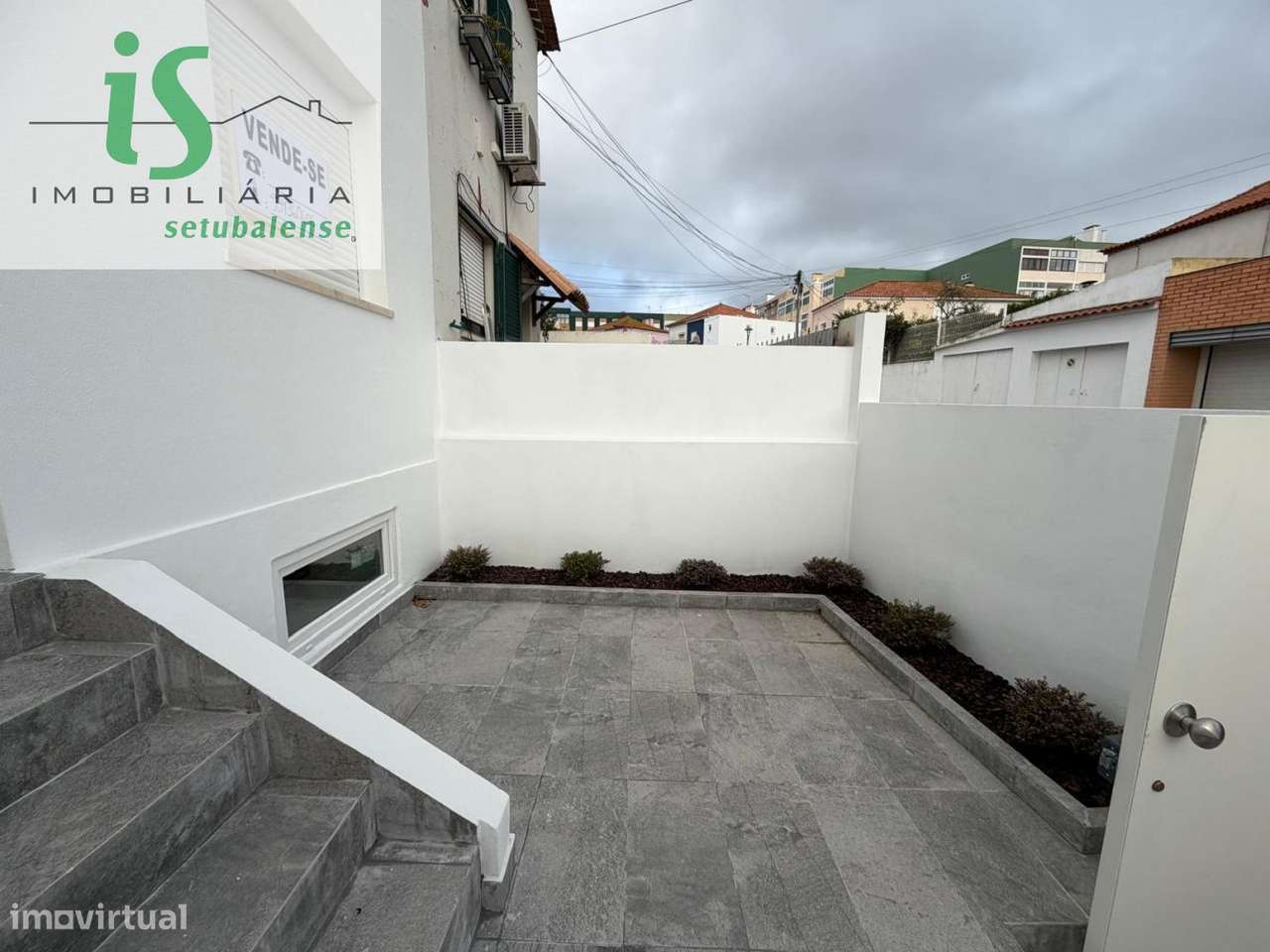 MORADIA PARA VENDA NO BAIRRO DA CONCEIÇÃO EM SETÚBAL-48
