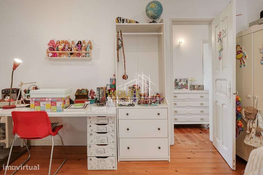 Excelente Moradia com dois pisos no centro do Vimieiro-14