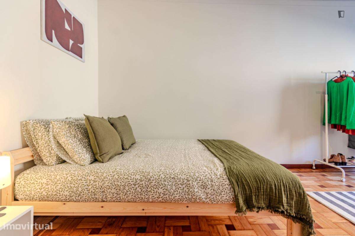 Quarto - localizado em Santo Ildefonso Porto - Grande imagem: 5/31