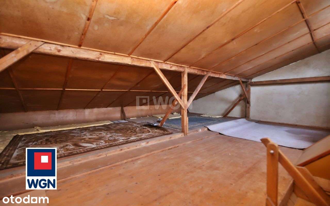 Atrakcyjny dom w cichej okolicy-17