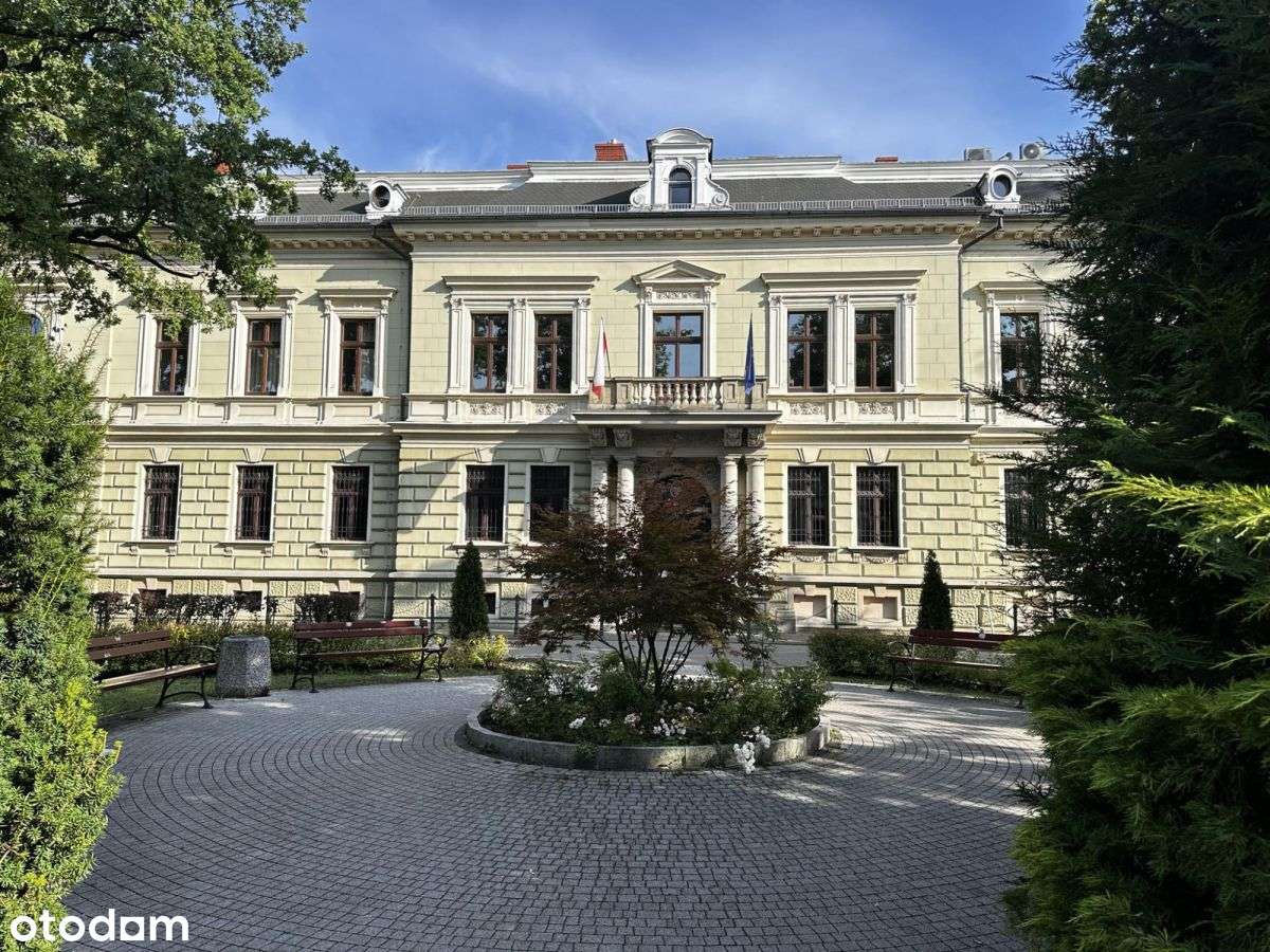 Lokal w centrum Żywca sprzedam-4