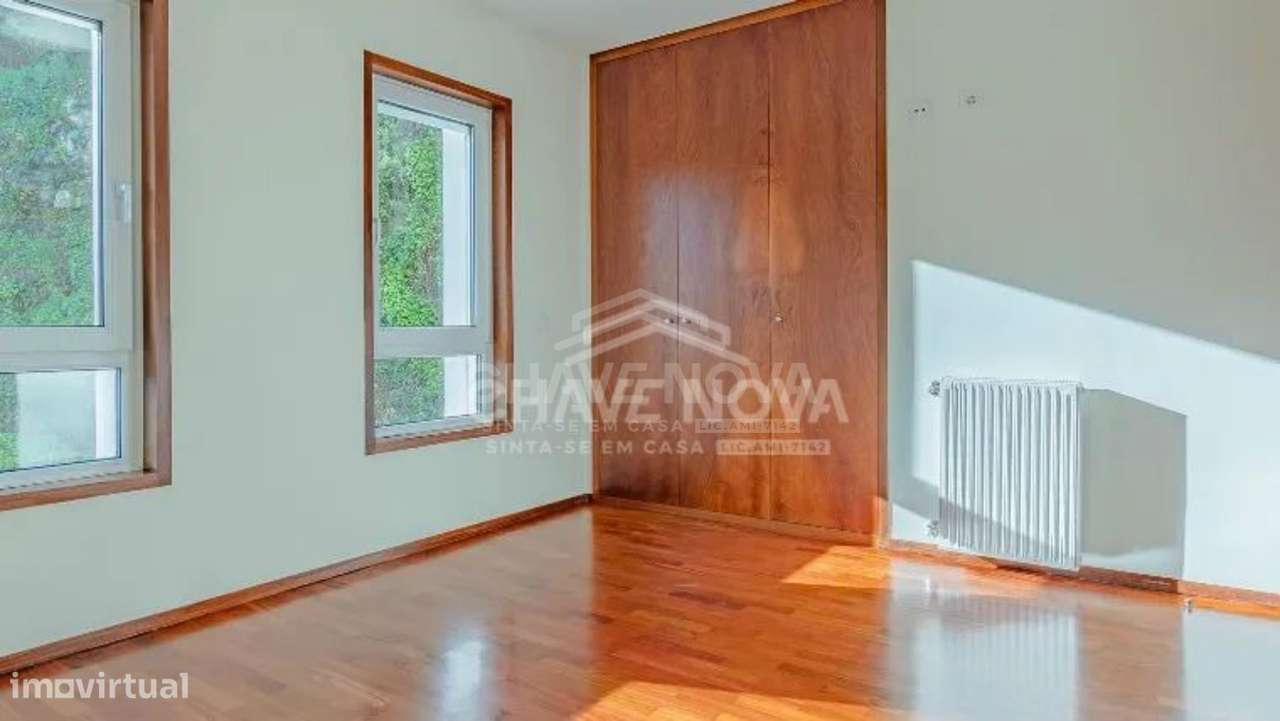 Apartamento T2 Praça das Flores, Porto-8