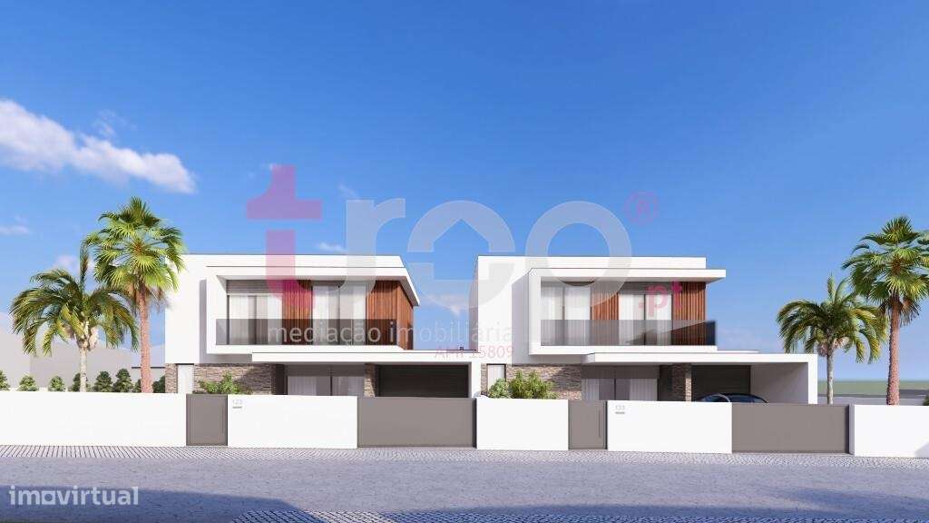 MORADIAS T3+1 EM CONSTRUÇÃO - RORIZ-5