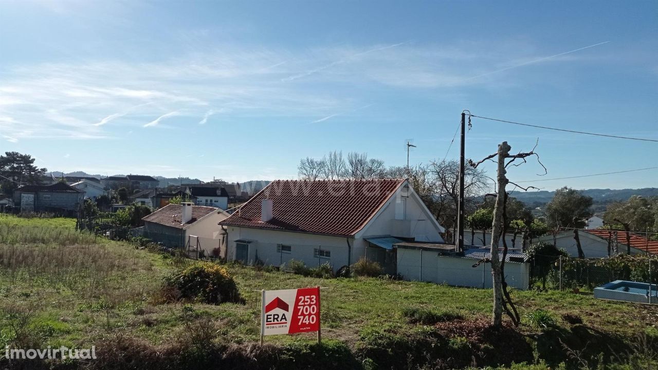 Terreno para construção com 1.620 m2 em Fornelos - Fafe