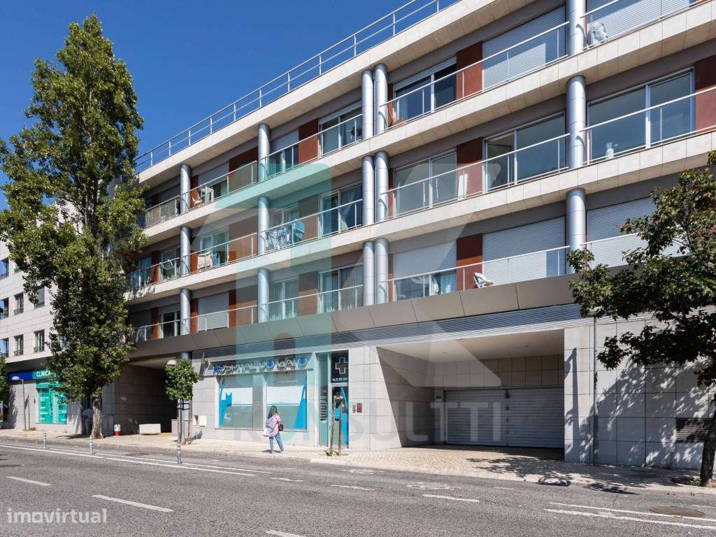 Fantástico Apartamento T2 com varanda e Vista RIo - Restelo - Grande imagem: 1/23