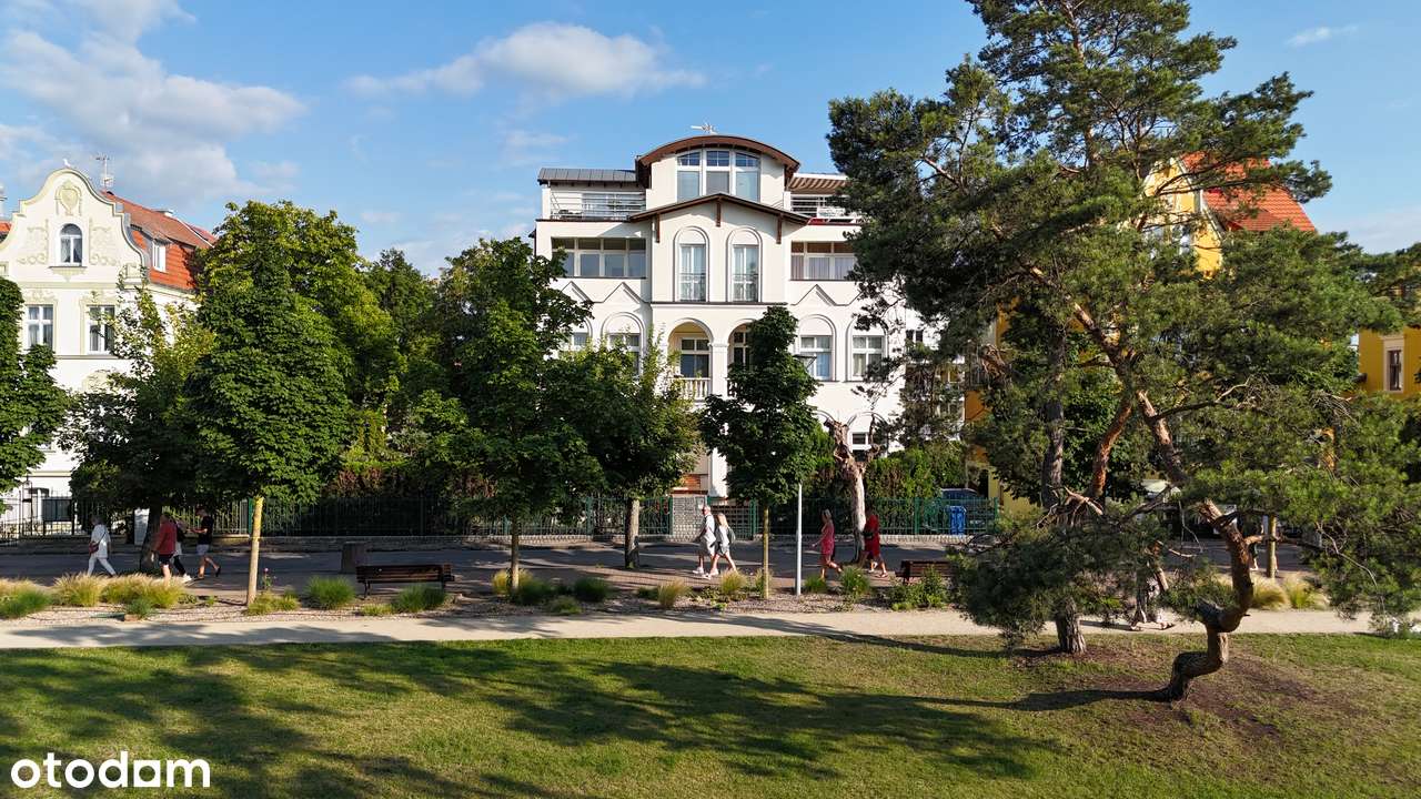 Apartament z tarasem w zabytkowej willi 50 m od morza Międzyzdroje-15