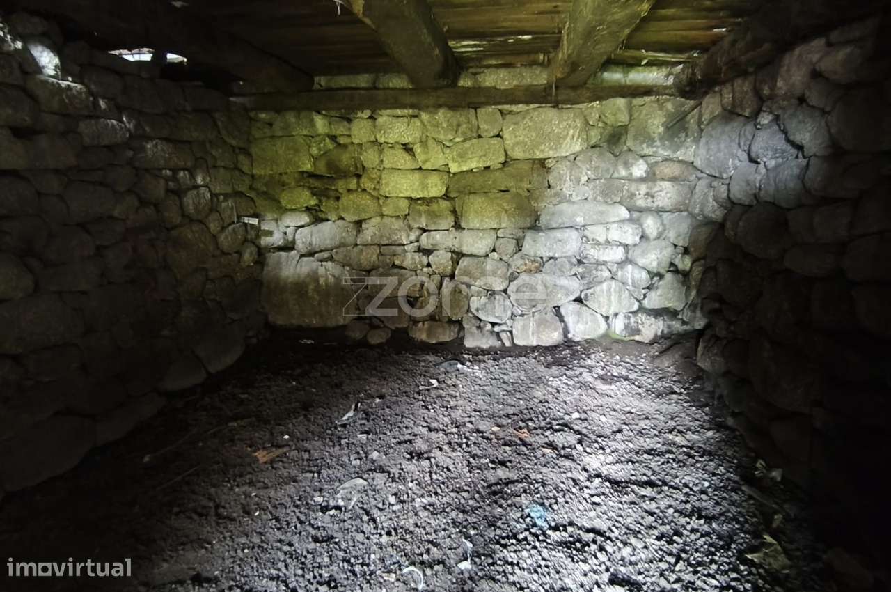 Casa para Recuperação em Valdreu - Vila Verde - Grande imagem: 5/31