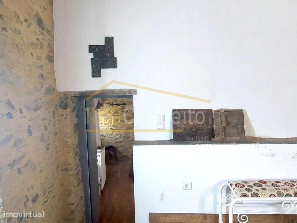 Alojamento local|| Moradia T3|| 2 pisos|| Castanheira de pera||-37