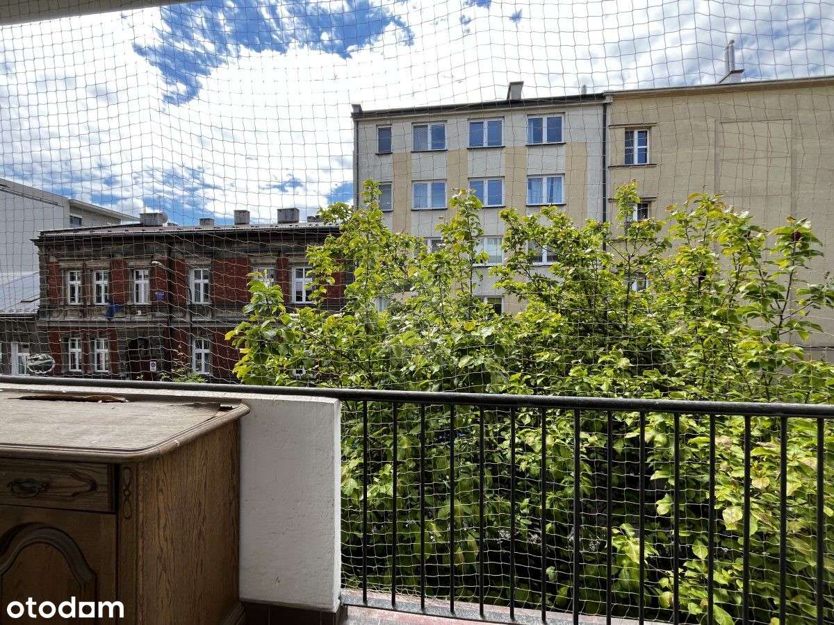 Mieszkanie dwupokojowe na Starych Grzegórzkach z balkonem!-0