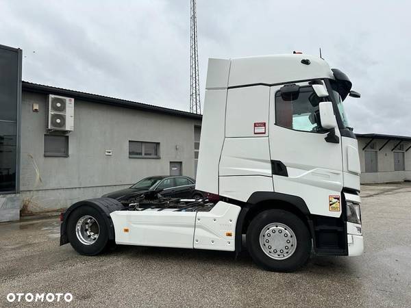 Renault T520 ADR - 4