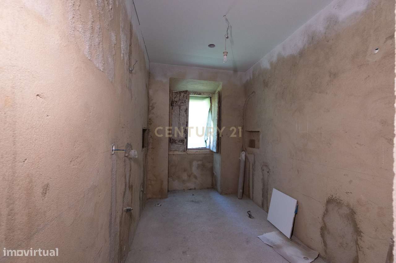 Emblemática Qta de Arronches Junqueiro c/ Piscina e 6025m2-35