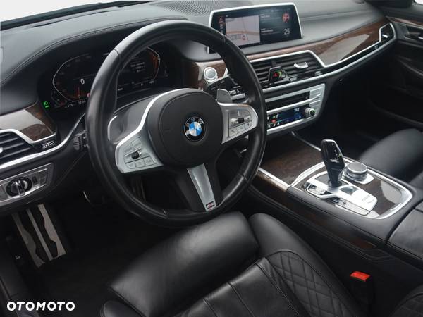 BMW Seria 7 730d xDrive mHEV sport - 9