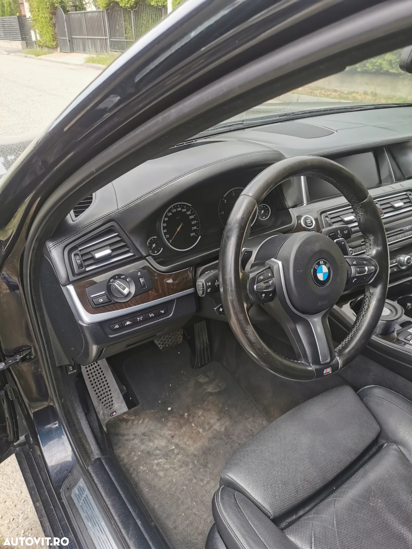 BMW Seria 5 535d xDrive - 12