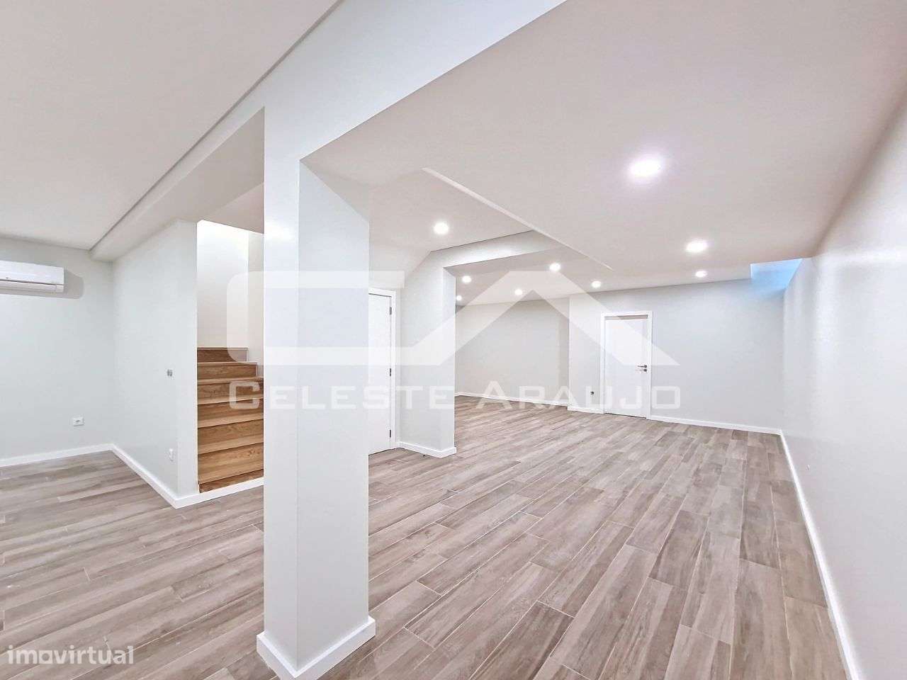 Moradia T3+1 Nova em Espinho-39