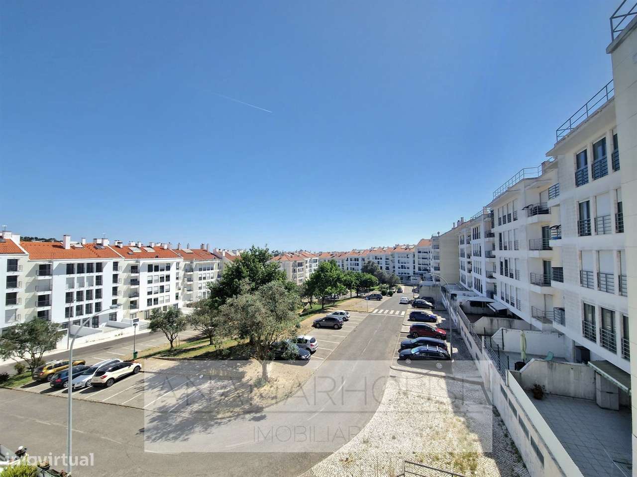 T2 com Box e Arrecadação na Urbanização Alto da Mira, Amadora-26