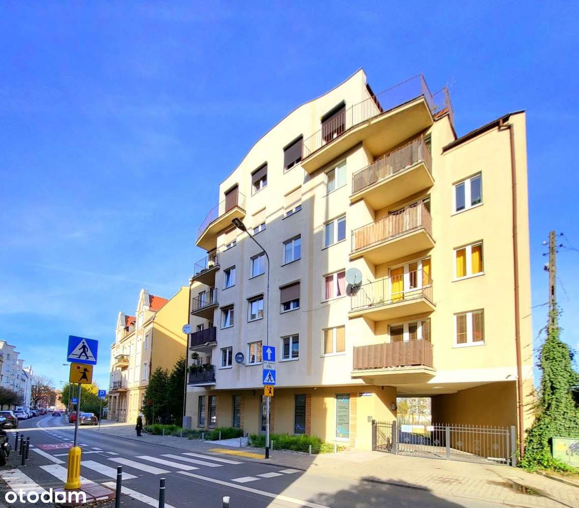 Rezerwacja. Blisko parku, 10min do centrum, budyne