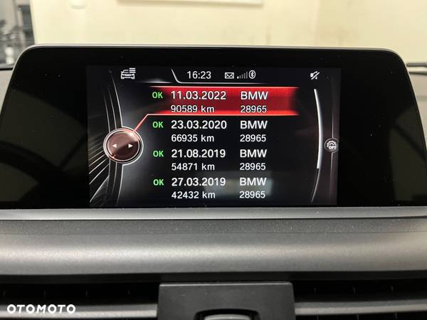 BMW Seria 2 220i Advantage - 31