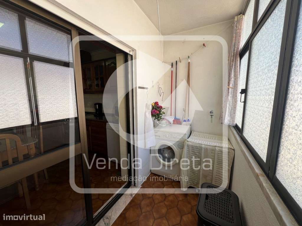 Andar de moradia T3 com garagem, Barreiro-11