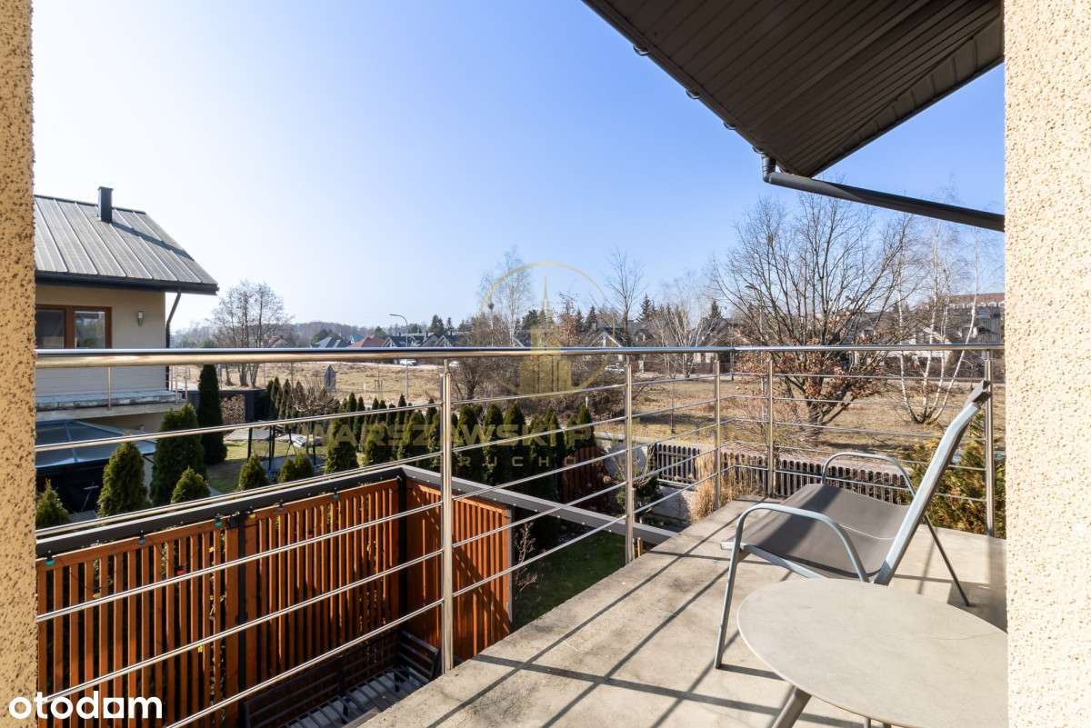 Dom z ogrodem Łomianki Dąbrowa Rajska-17