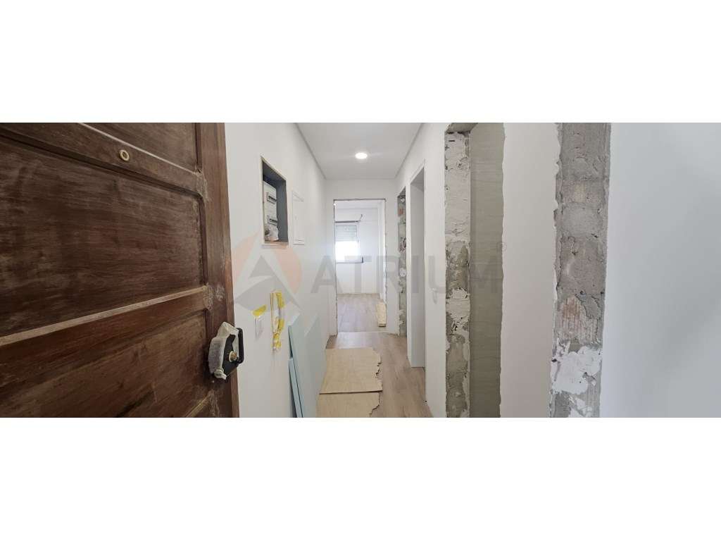 Apartamento T2 renovado, Setúbal-3