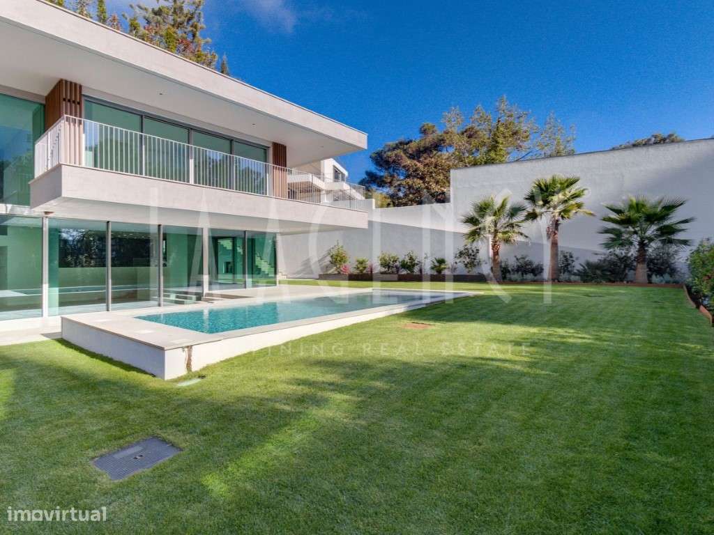 Vila V4 com Piscina e Jardim no Centro de Cascais - Grande imagem: 4/47